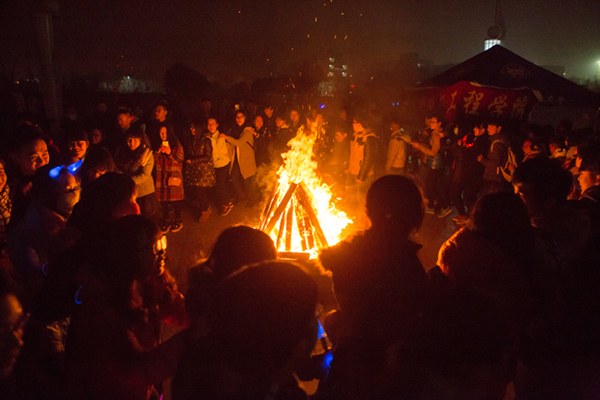 狂欢夜简谱_儿歌简谱(3)