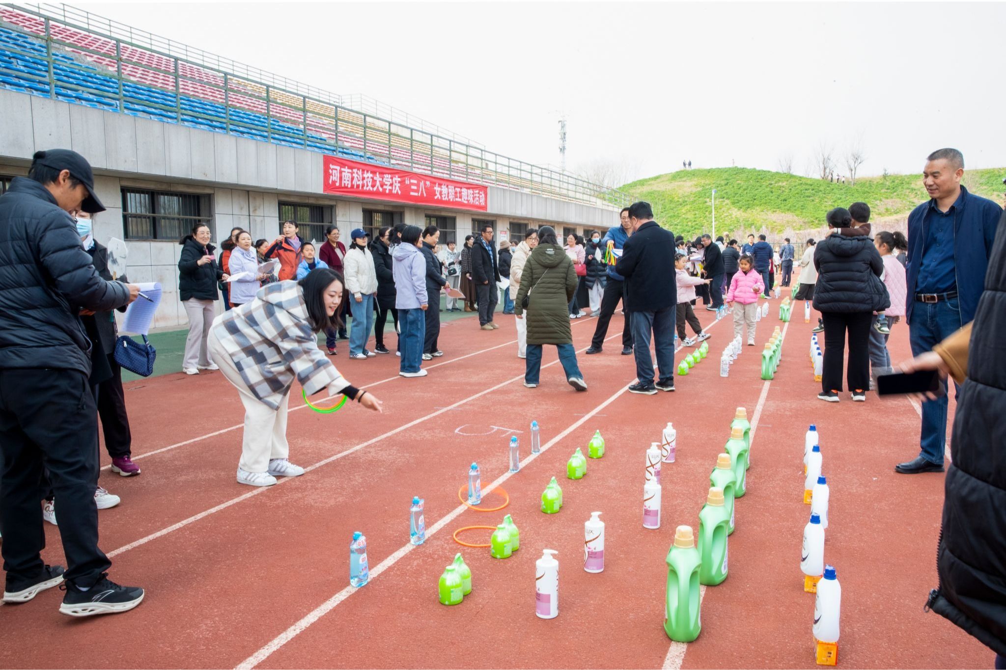 【鼎忆·校园岁月】我校开展庆祝“三八”国际劳动妇女节系列活动