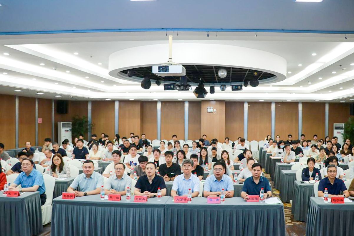 河南省青年植病工作者学术研讨会在洛阳顺利举办