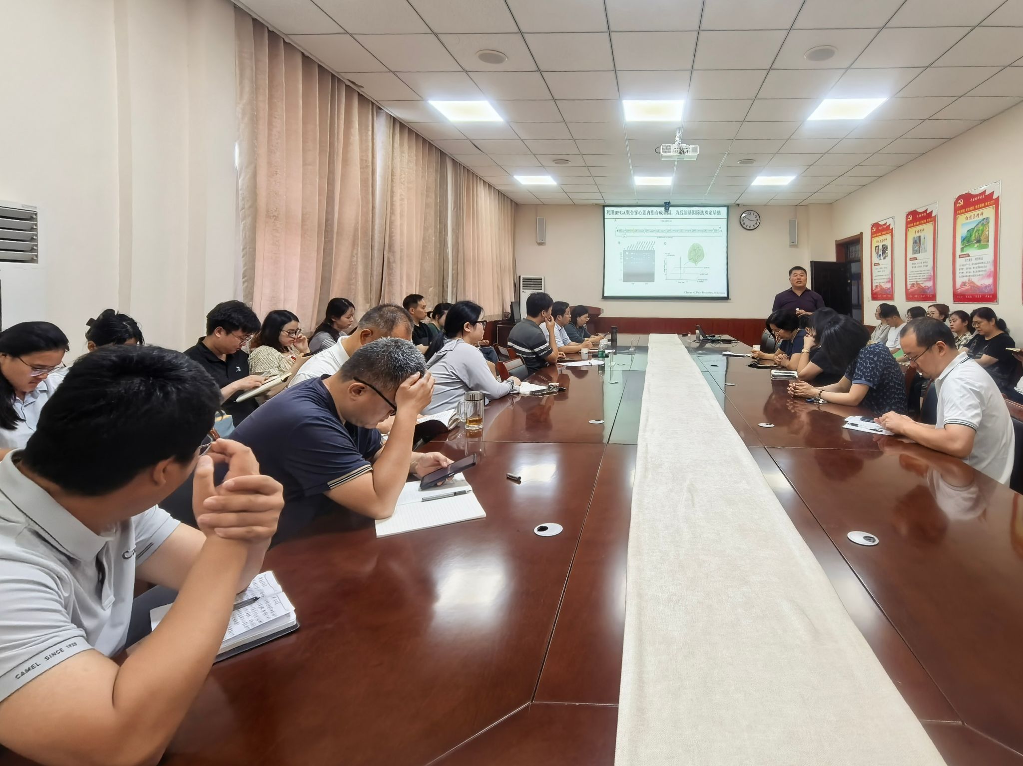 中国中医科学院孙伟研究员应邀为我校师生作学术报告