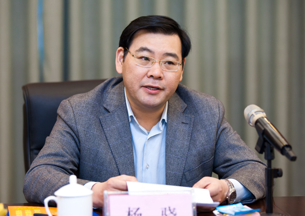 河南省司法厅副厅长杨骁讲话专家组组长俞秋蓉讲话合影我校校长王键吉