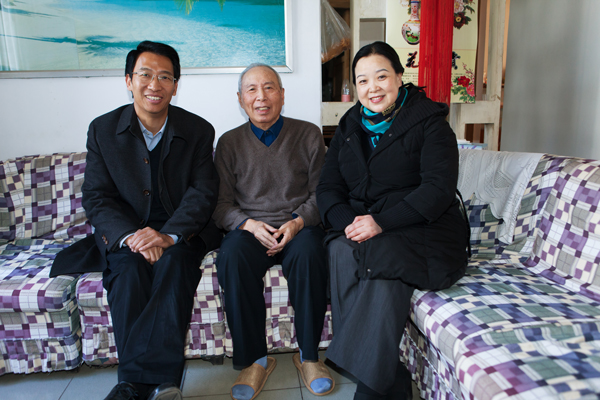 校领导看望慰问离退休老同志