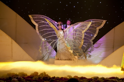 大型音乐剧中国蝴蝶飞进科大舞台