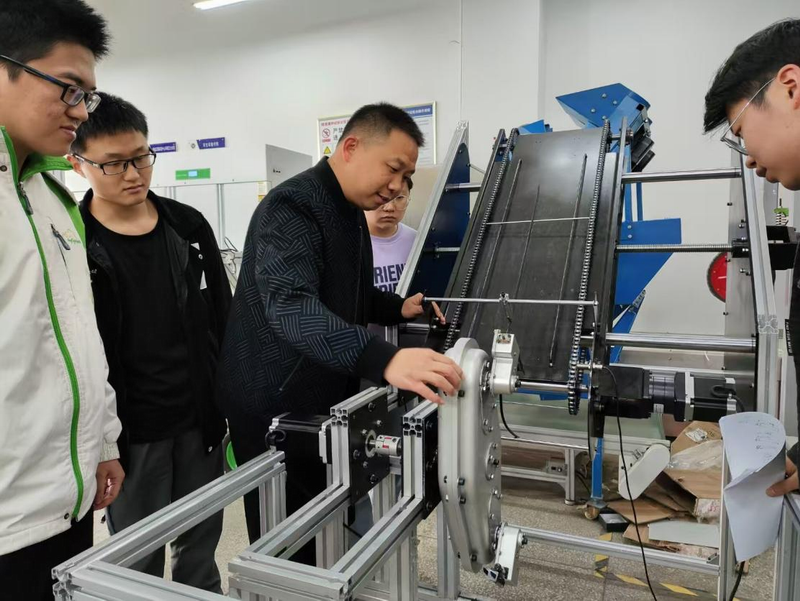 央视网：破解农业装备技术难题 河南高校重要科技成果落地转化